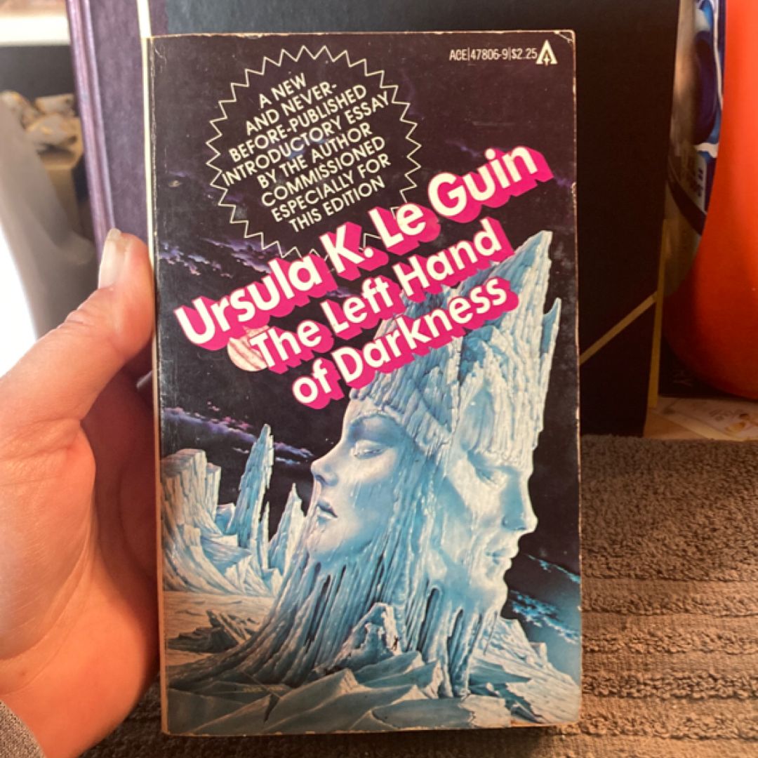 The Left Hand of Darkness (VINTAGE 1982)