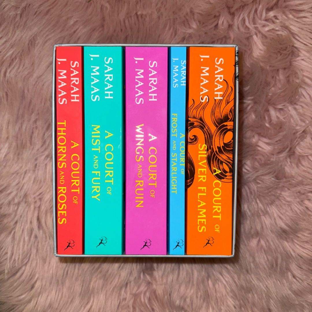A Court of Thorns and Roses Paperback Box Set (5 Books)