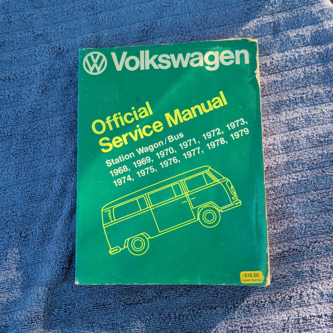 Volkswagen, Station Wagon, and Bus Official Service Manual Type 2, 1968-1979