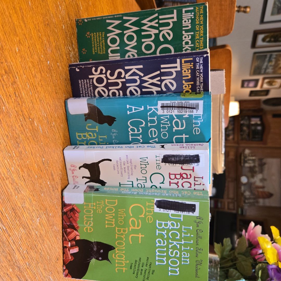 The Cat Who book lot of 5 trade paperback 