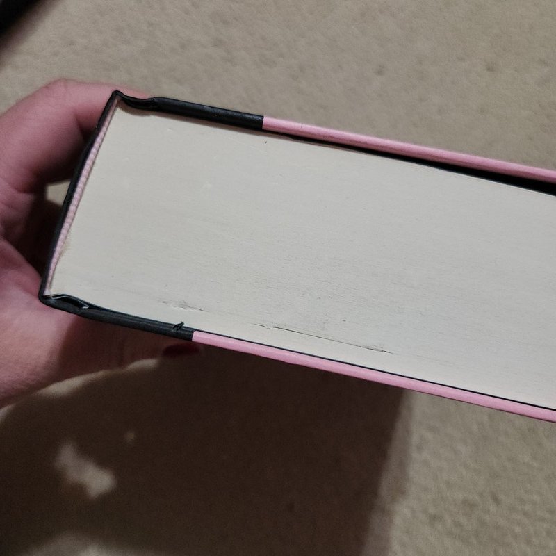 B&N Alice Adventures Wonderland Leather O/P