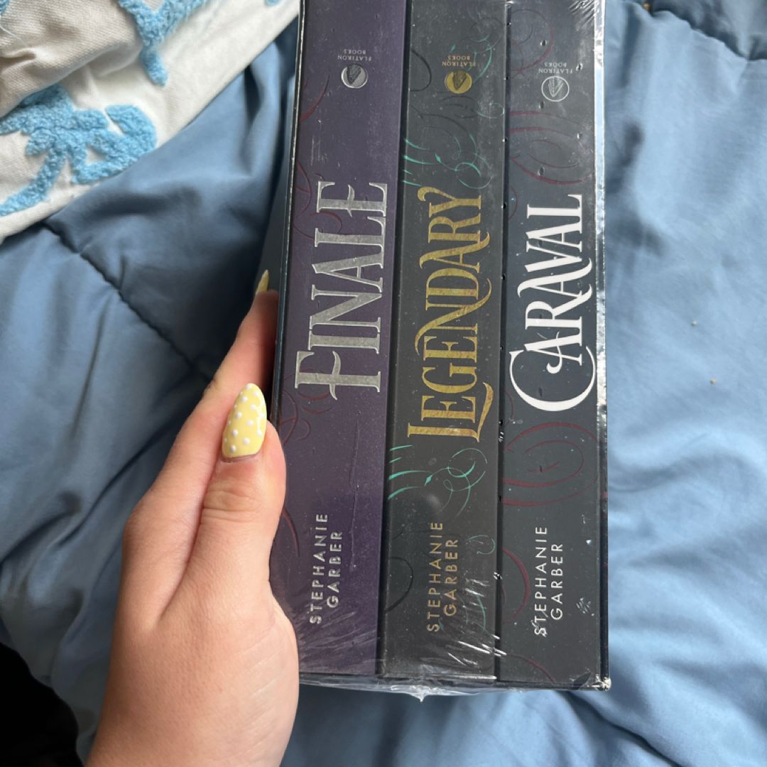 Caraval Paperback Boxed Set