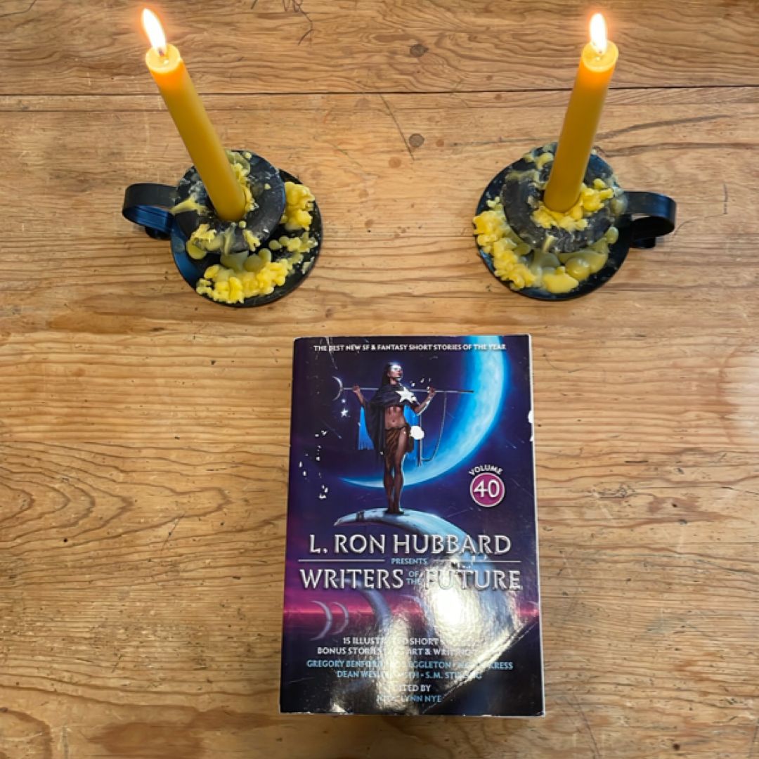L. Ron Hubbard Presents Writers of the Future Volume 40