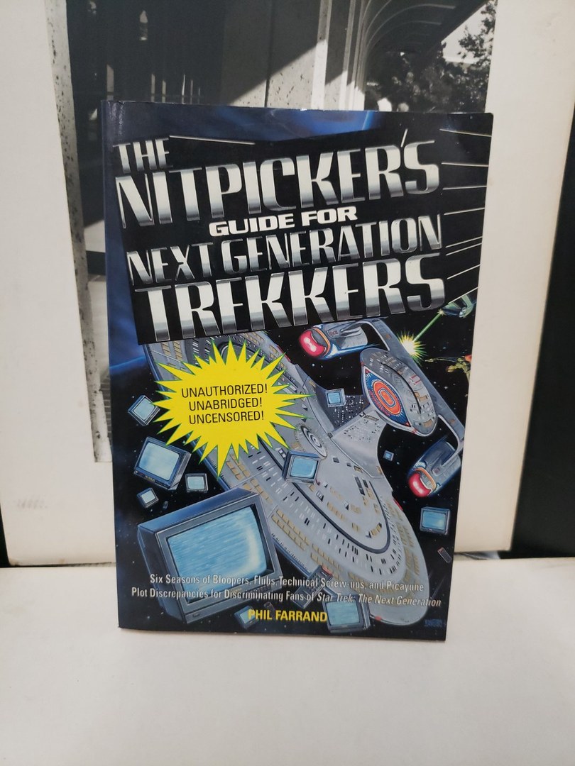 The Nitpicker's Guide for Next Generation Trekkers Volume 1