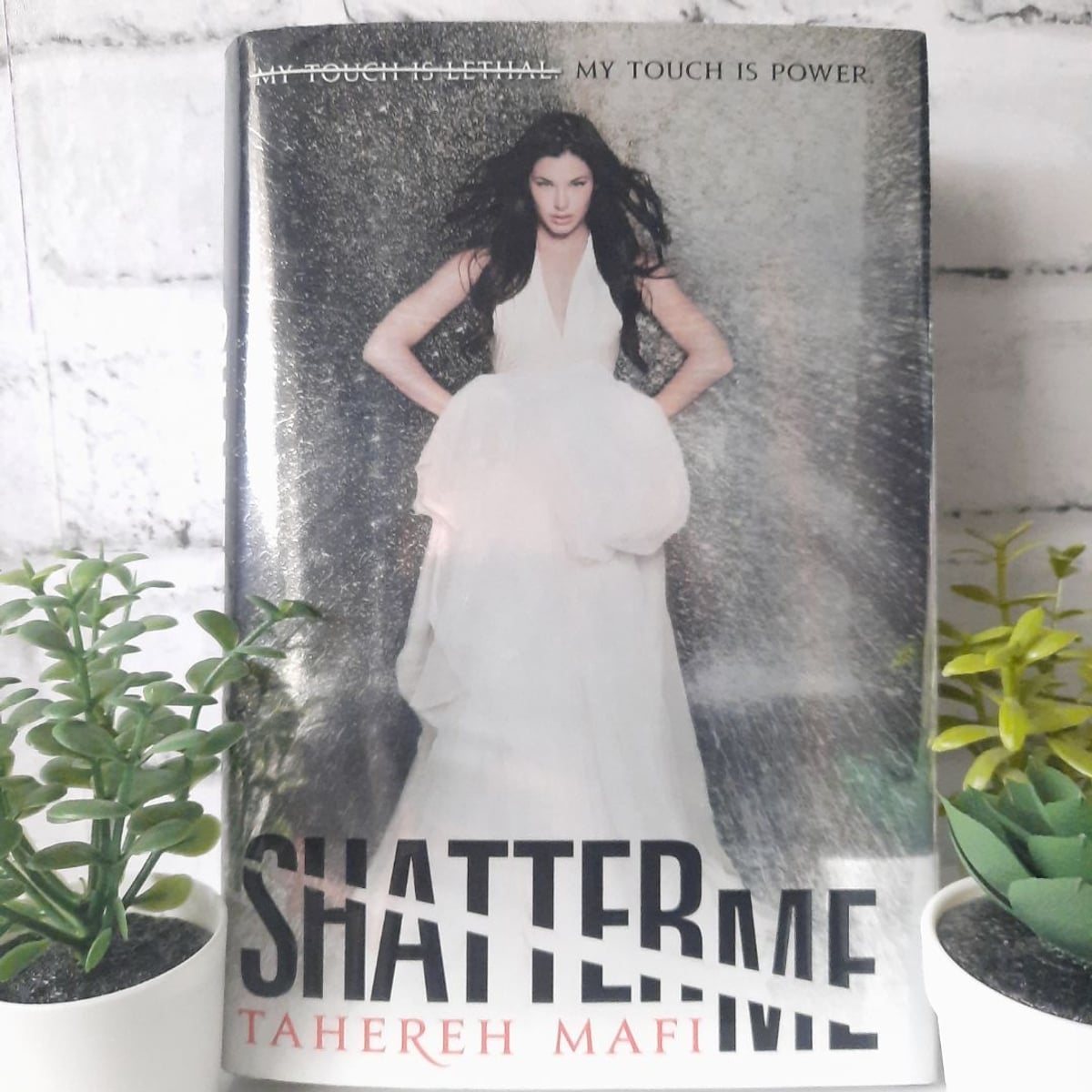 Shatter Me **Original cover art **Signed by | PangoBooks