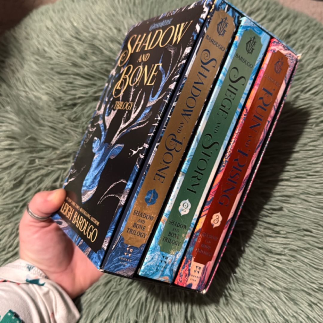 The Shadow and Bone Trilogy Boxed Set