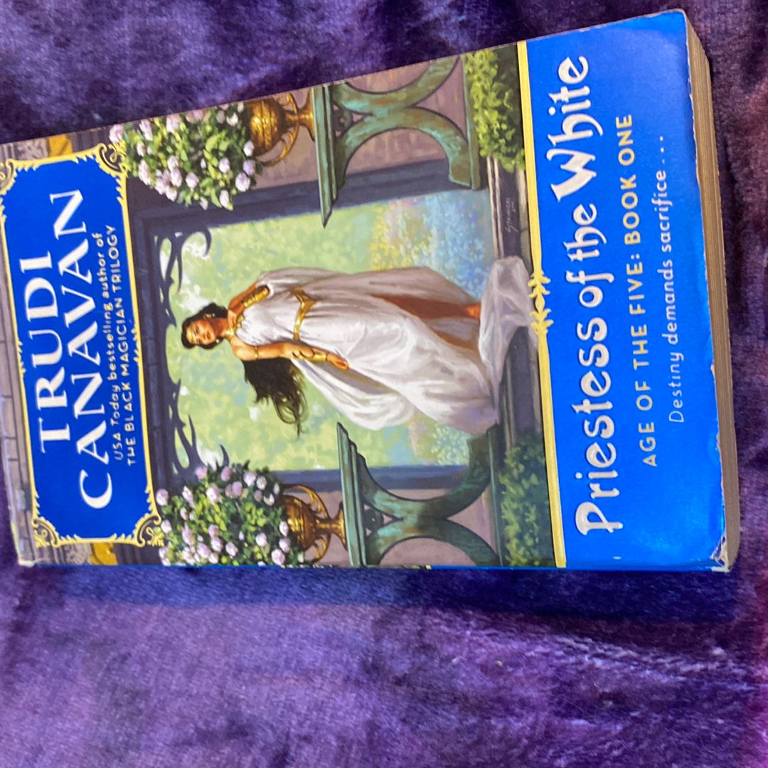 Priestess of the White