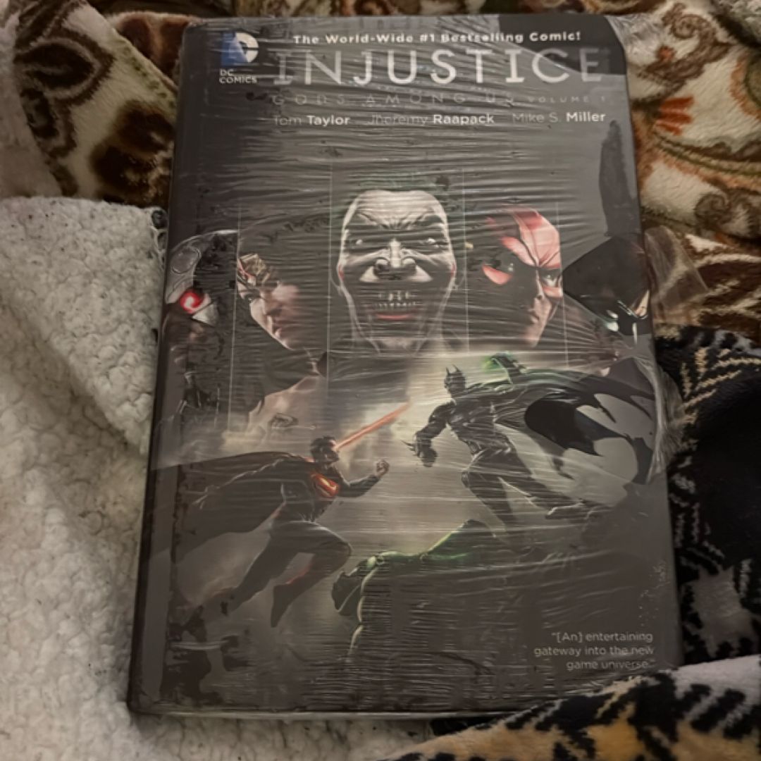 Injustice: Gods among Us Vol. 1