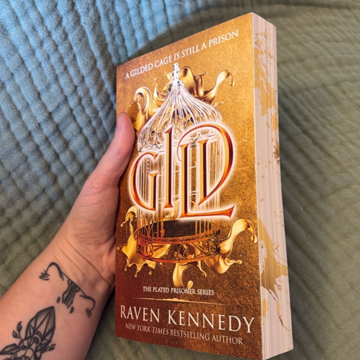 Gild TARGET EXCLUSIVE by Raven Kennedy, Paperback | Pangobooks