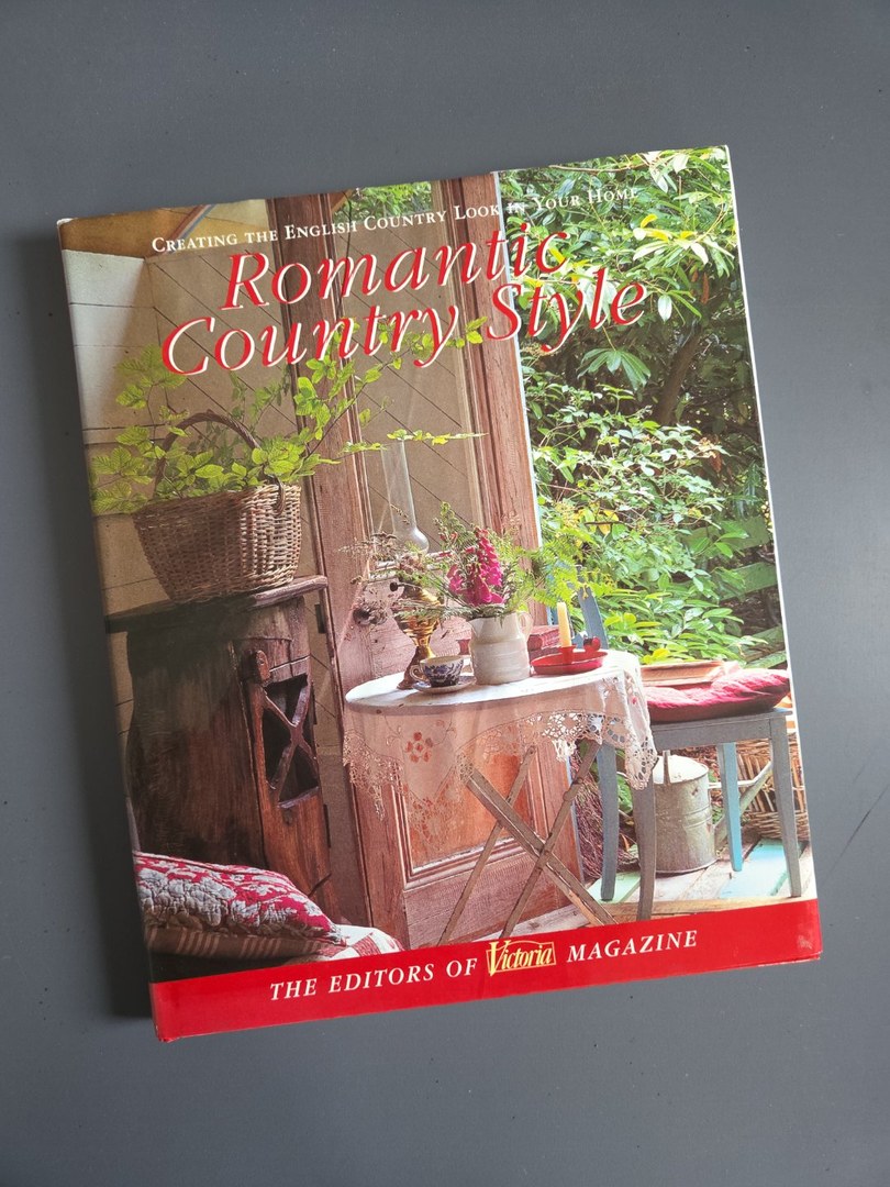 Romantic Country Style