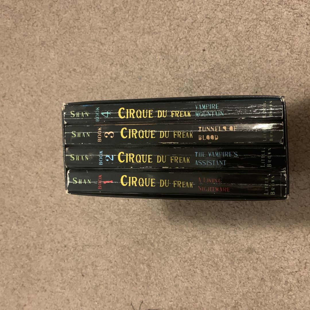 Cirque du Freak Boxed Set #1