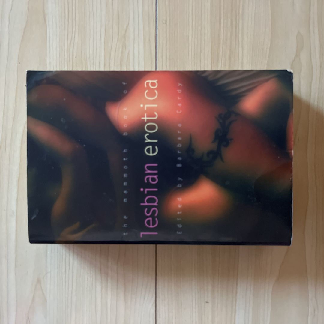 The Mammoth Book of Lesbian Erotica
