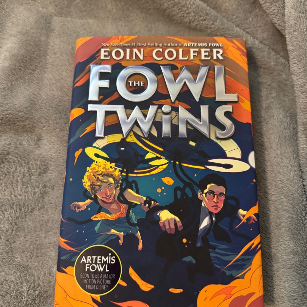 The Fowl Twins (a Fowl Twins Novel, Book 1)