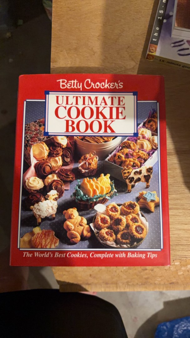 Betty Crocker's Ultimate Cookie Book