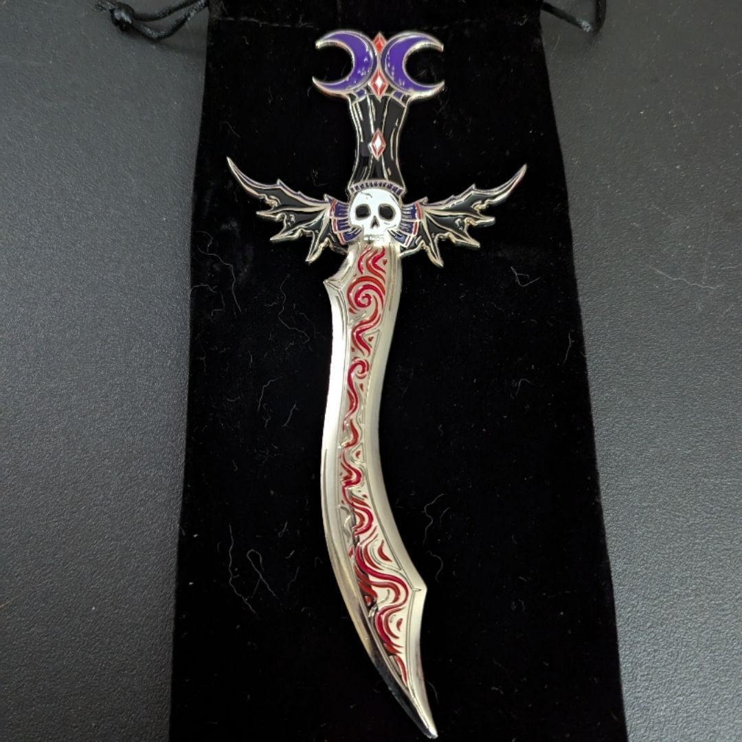 (Illumicrate) The Serpent and the Wings of Night Replica Dagger 