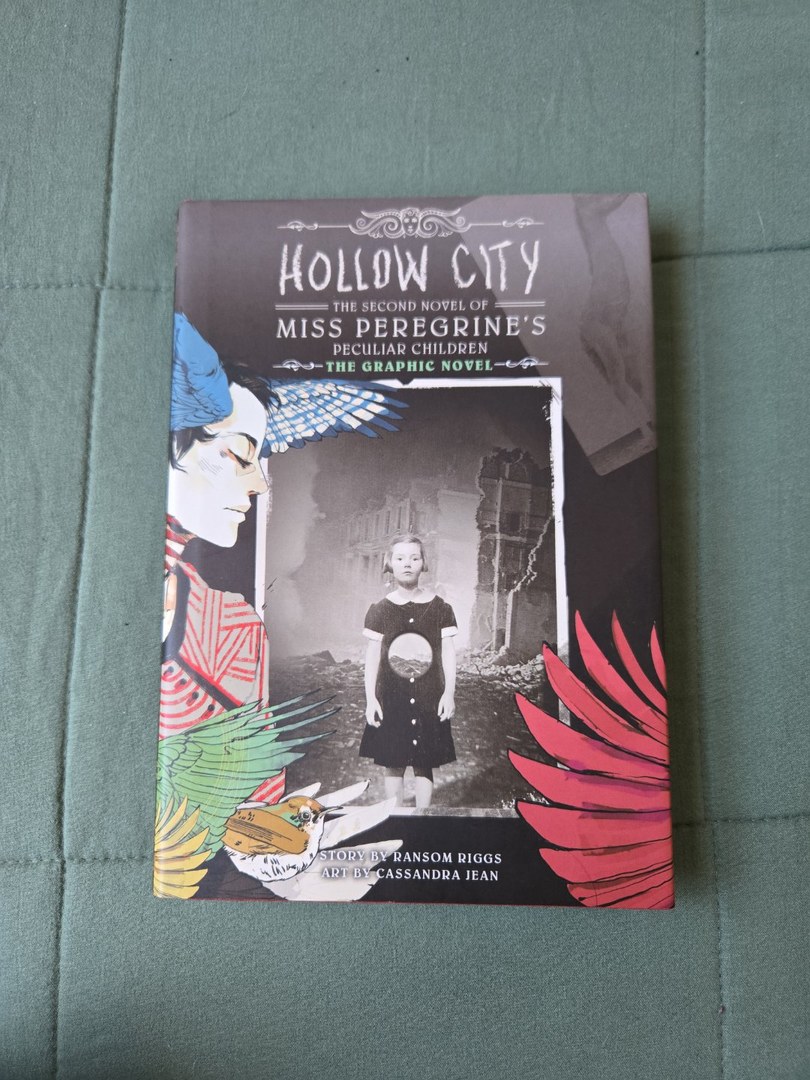 Hollow City: the Graphic Novel