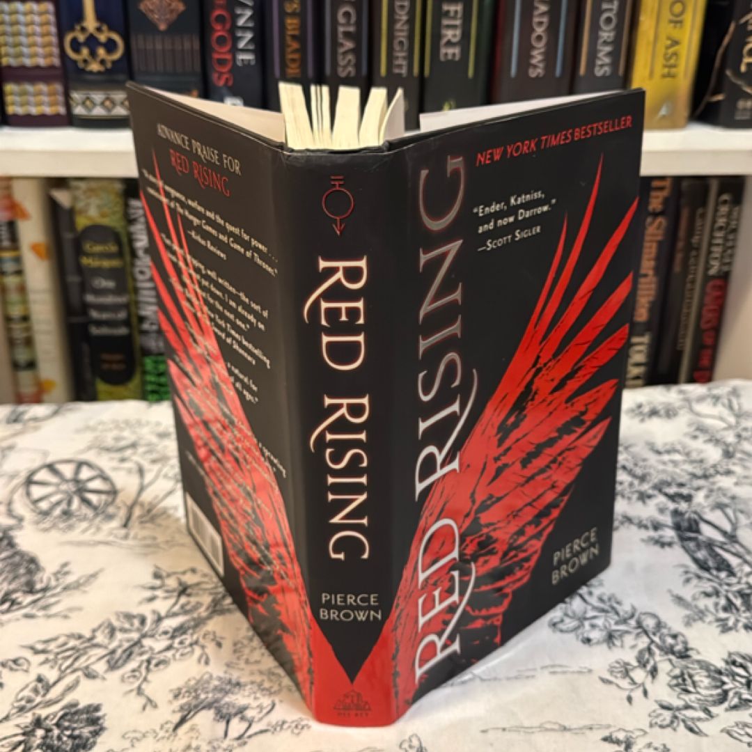 Red Rising by Pierce Brown, Hardcover | Pangobooks