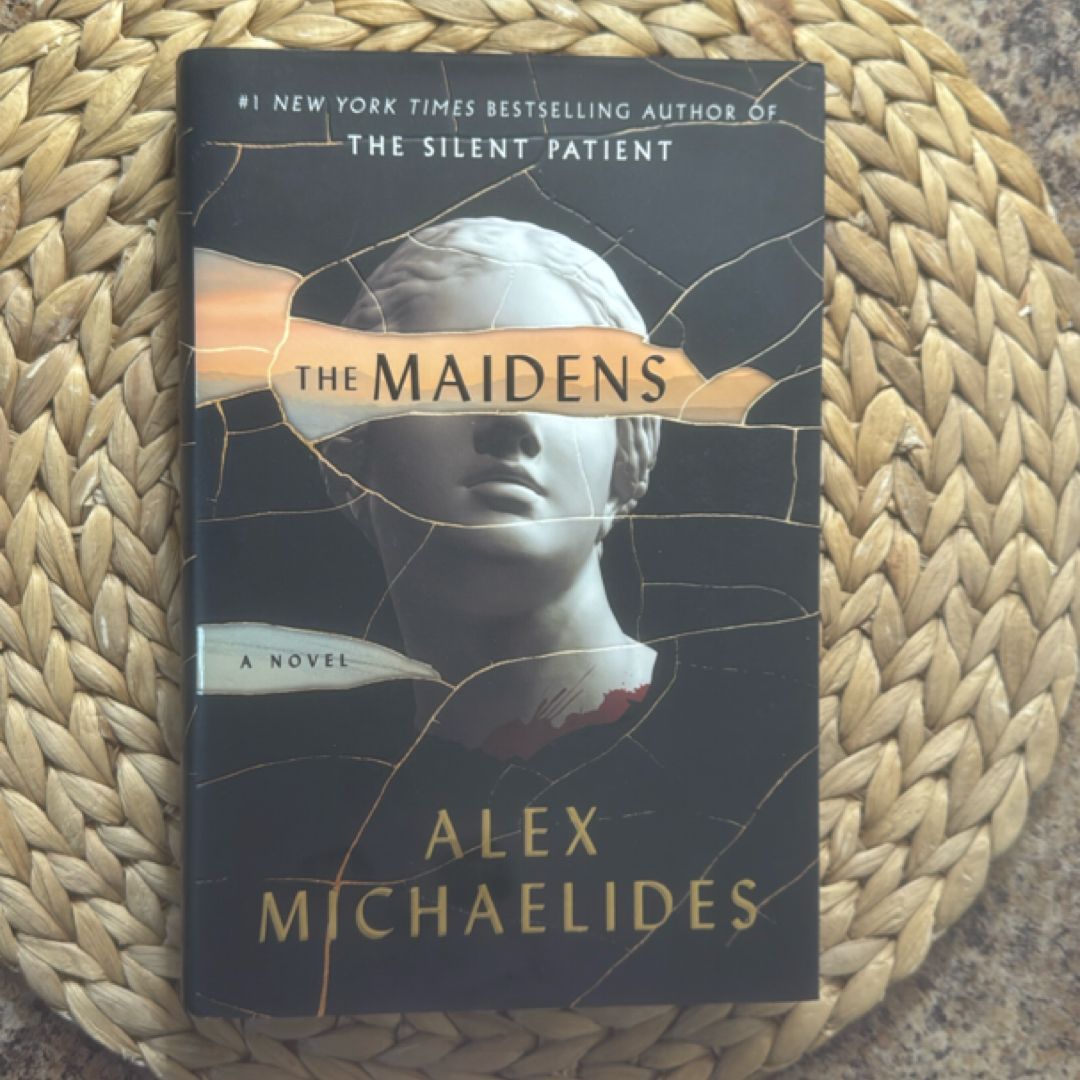 Sale image for 2499ac54-9dab-4f77-99bc-7b4a267b6a3b-AhFxDBNTfoaAfKfNkH4H8sWhLyk2