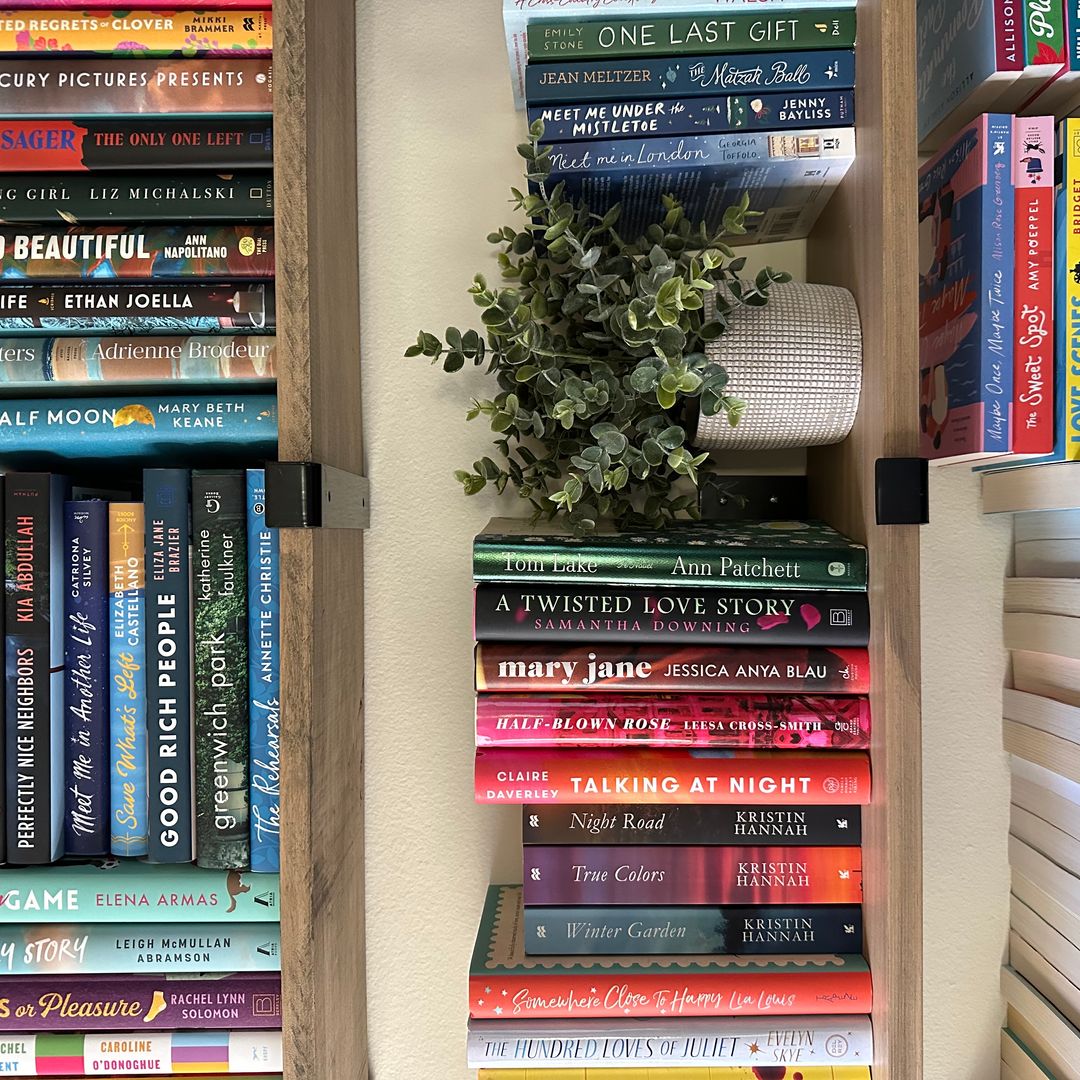 Amy’s Bookshelf