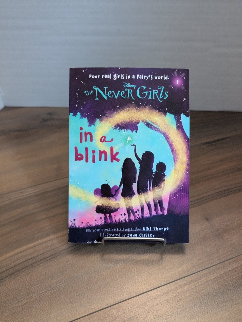 Disney: The Never Girls #1: in a Blink 