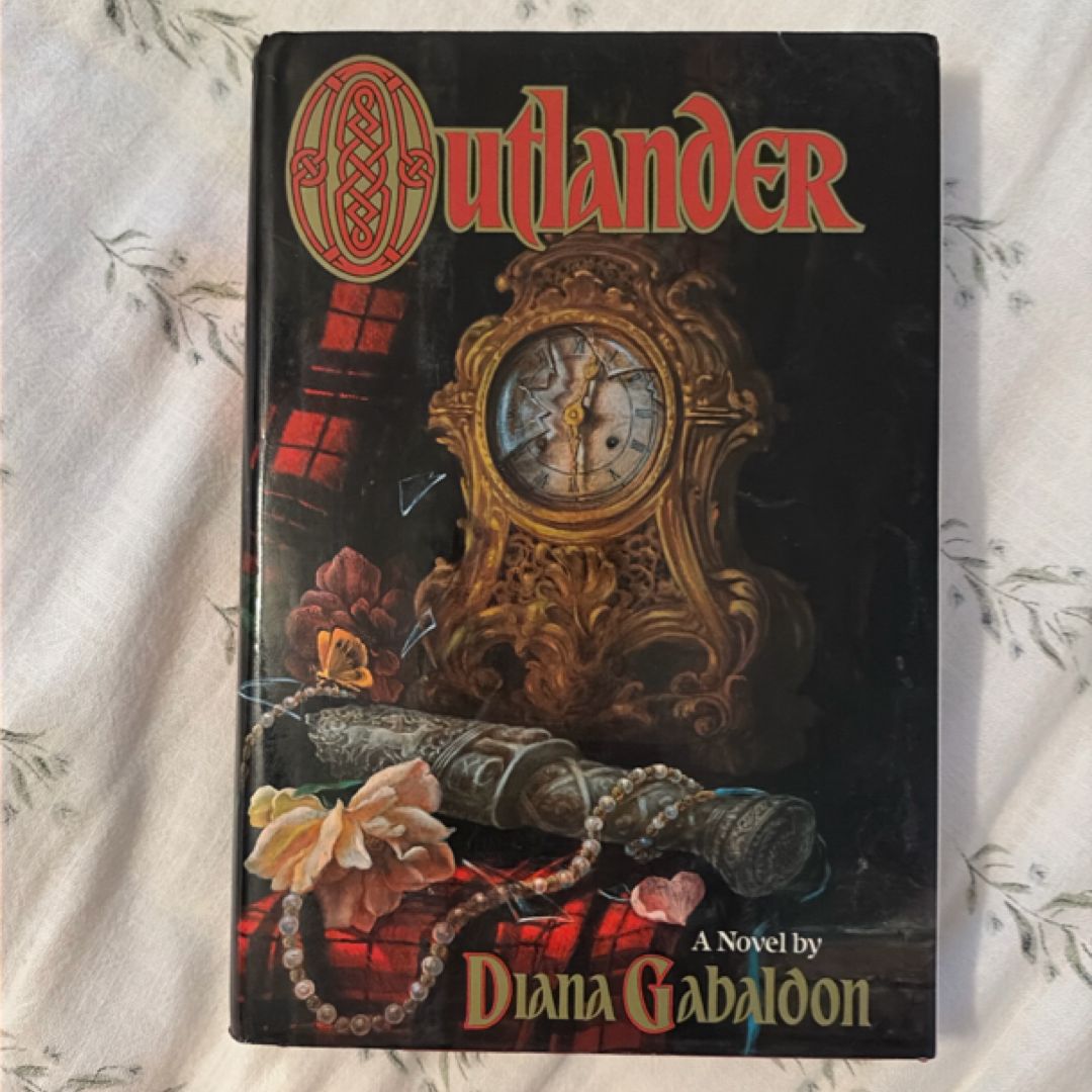 Outlander by Diana Gabaldon, Hardcover | Pangobooks