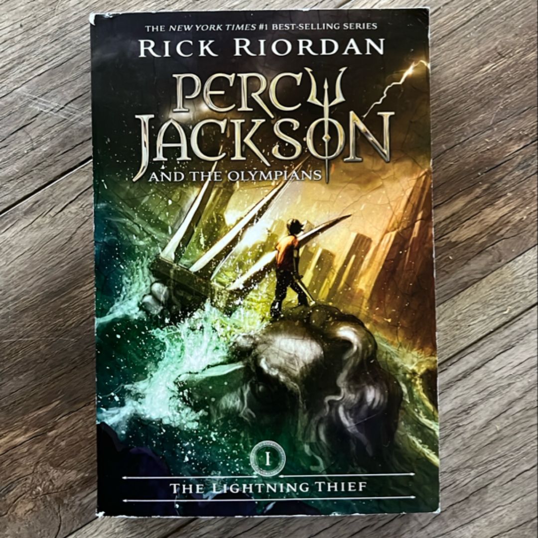 The Lightning Thief (Percy Jackson and the Olympians, Book One)