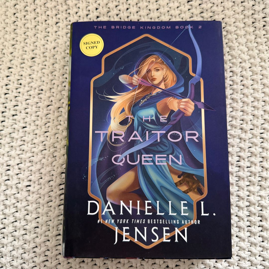 *SIGNED* The Traitor Queen (Deluxe Edition)
