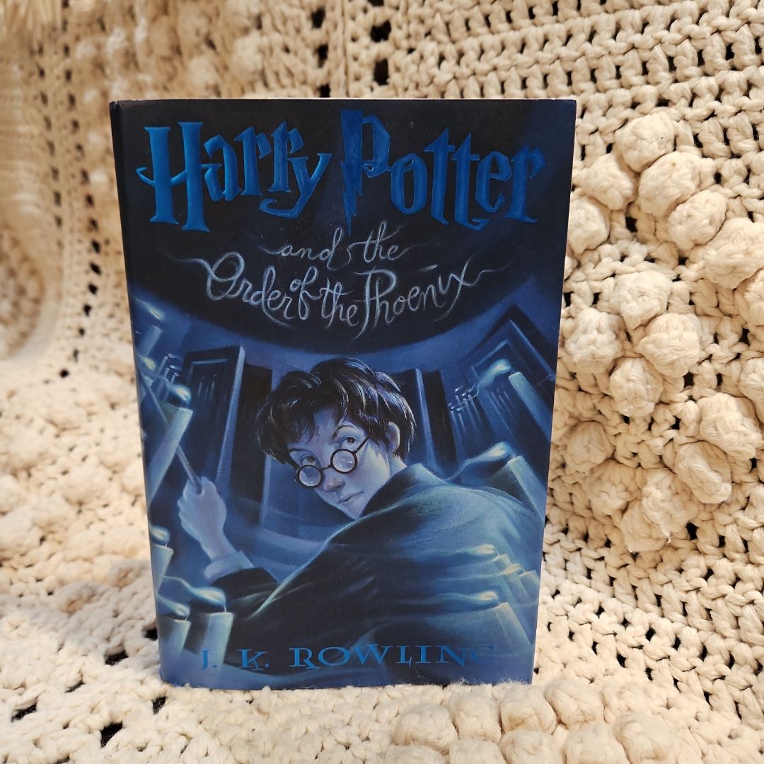 Harry Potter and the Order of the Phoenix (Harry Potter, Book 5)