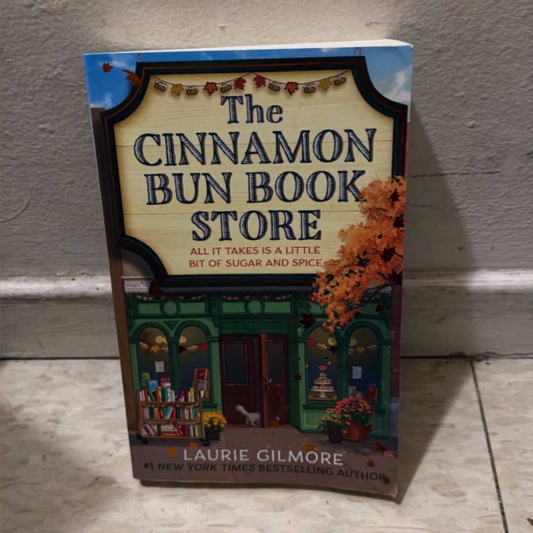 The Cinnamon Bun Book Store (Dream Harbor, Book 2)
