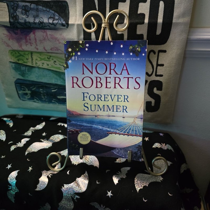 Summer Hideaway by Nora Roberts, Paperback Pangobooks