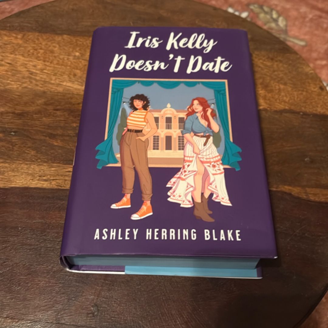 Iris Kelly Doesn’t Date Illumicrate Afterlight Exclusive