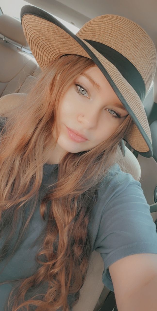 Lindsay Holmes